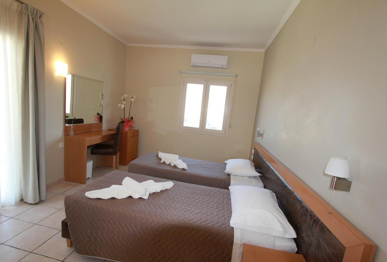 Cosmos Hotel Βασιλική Εξωτερικό φωτογραφία